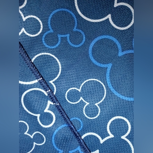 🆕Disney Parks Cooling Towel - Mickey Mouse Icon - Blue NWOT - Picture 9 of 10